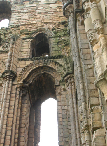 Photograph: Detail of the south-east corner of the presbytery